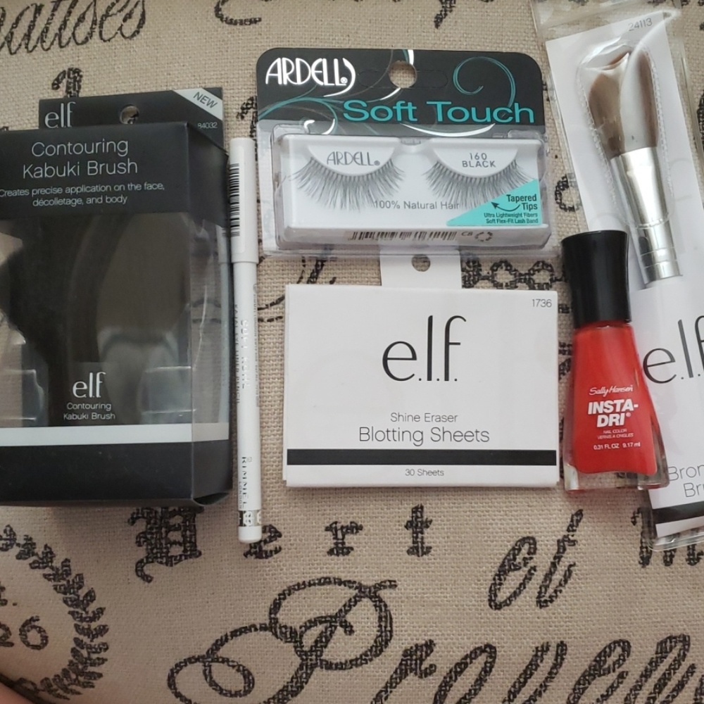 Makeup bundle